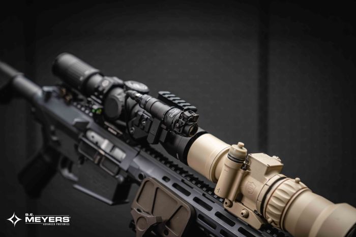 Інфрачервоний лазер KIJI K1-10 на зброї