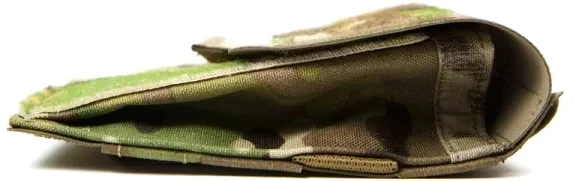 Підсумок Blue Force Gear Small Admin у кольорі Multicam збоку