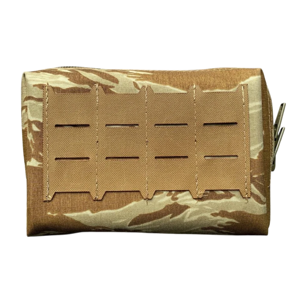 Підсумок Esstac Binocular NVG Case Desert Tiger Stripe ззаду