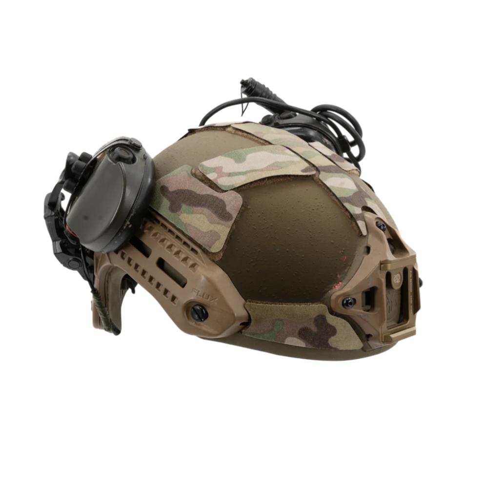 Шолом з установленими AXL Fuzz Covers для кріплення спорядження