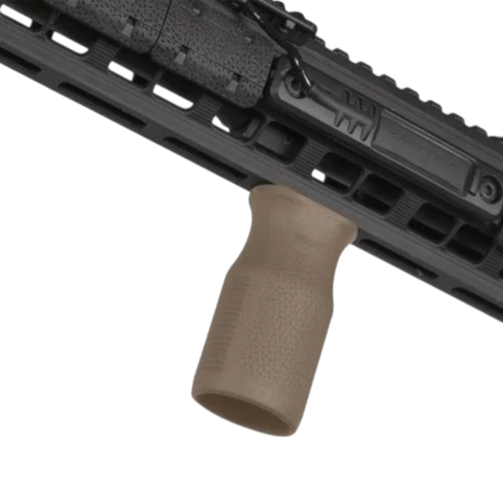 Вид рукоятки Magpul MOE MVG з боку з кріпленням M-LOK