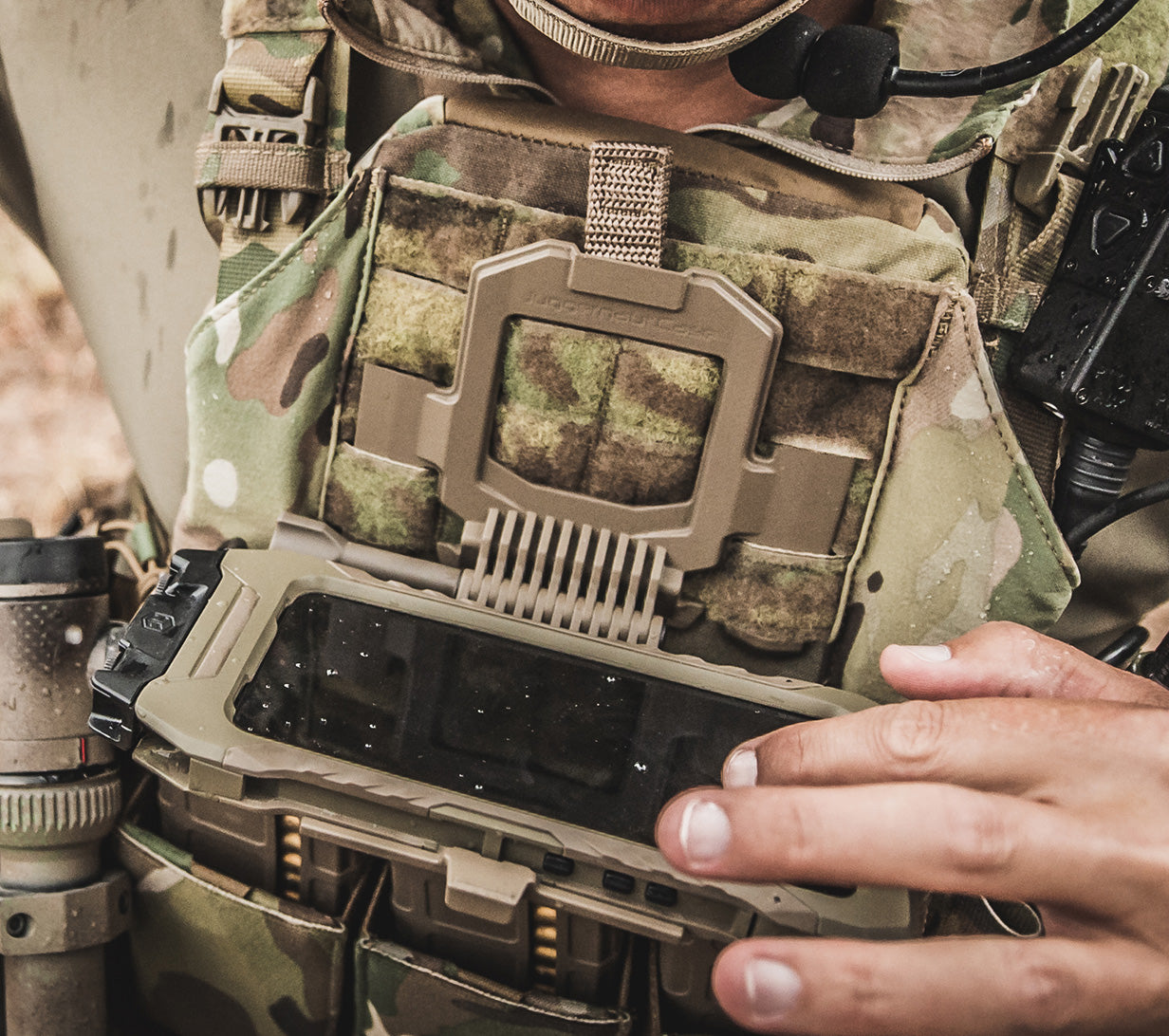 Тактичне кріплення Juggernaut Case Armor Mount для телефону на плитоносці
